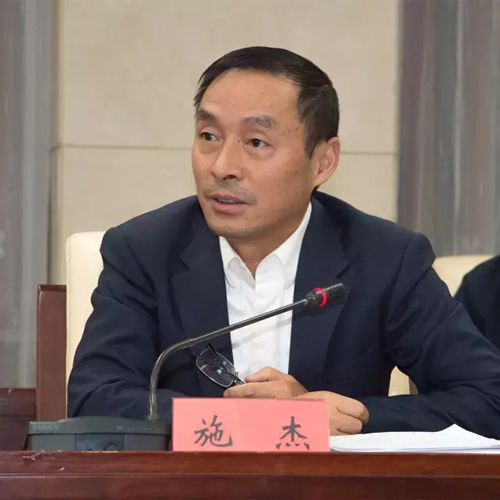 全国政协委员,四川省律师协会监事长 施杰