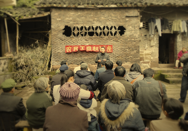 法律援助律师深入基层，开展农民工维权讲座，保障农民工合法权益。（摄影：郑洁）.JPG