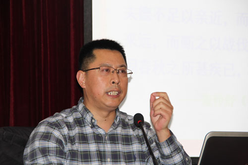 国家行政学院的李清泉博士授课