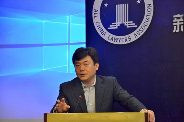 改革处副处长张坤应邀作题为"新形势下国企并购重组新动向"的主旨演讲