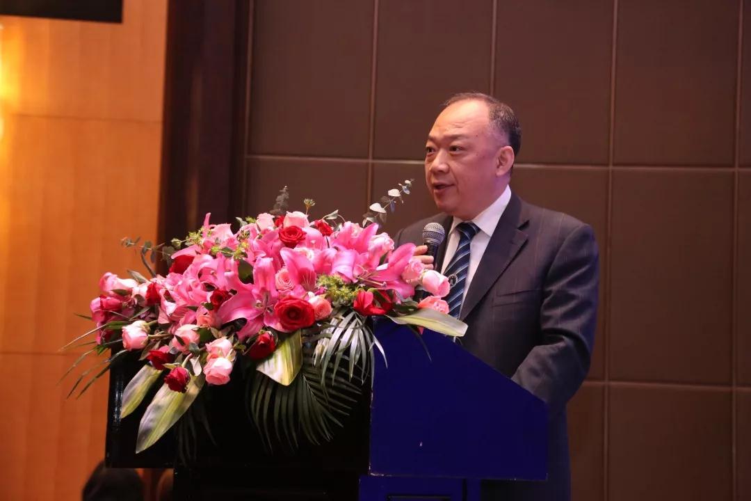 孙凯:一花一世界-中国律师网